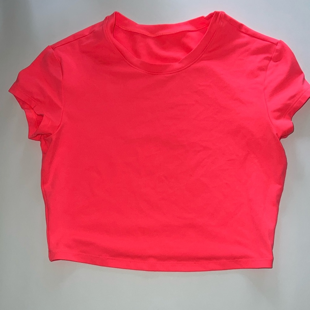 Pink alo crop top worn once. Perfect condition
